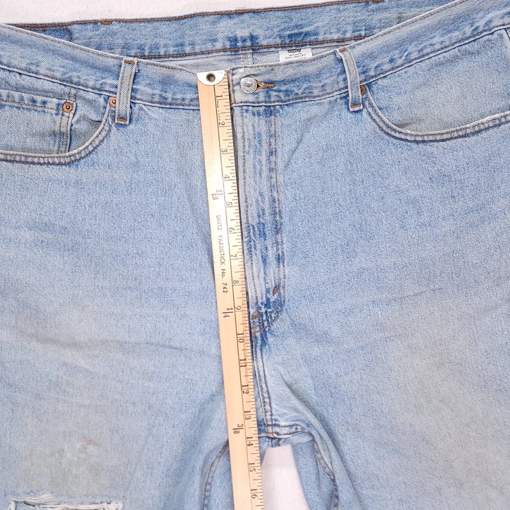 Levi's 550 Relaxed Fit Mens Light Wash Blue Denim Shorts W42 Distressed
